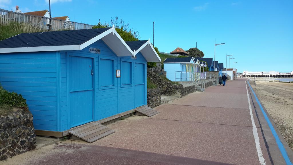 The Sandrock Clacton-on-Sea Εξωτερικό φωτογραφία